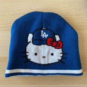 LA Dodgers Hello Kitty Reversible Knit Beanie💙🤍
